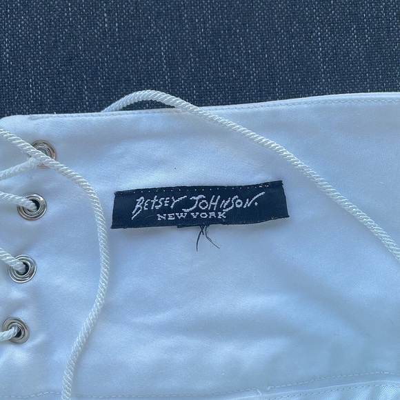 SOLD—VINTAGE Betsey Johnson white shorts with bauble buttons and tie back - Picture 2 of 9